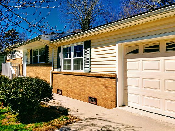 Inviting Entry & Long Drive