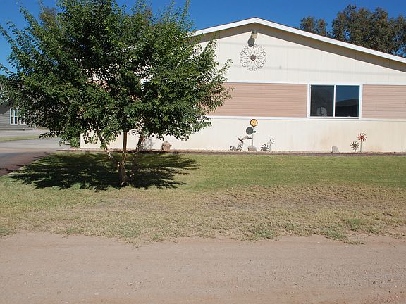 frt of shop/garage 2000 sqft