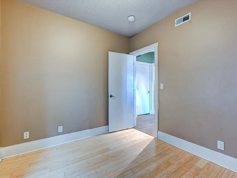 213 S 26th Ave #2 — Photo 7