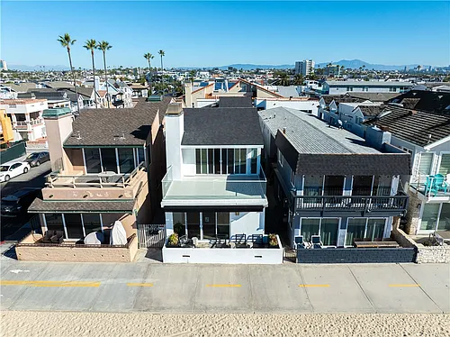 3012 W Oceanfront Photo 1