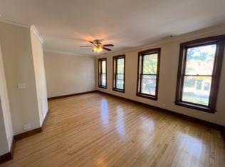 3039 W Irving Park Rd #2F, Chicago, IL 60618