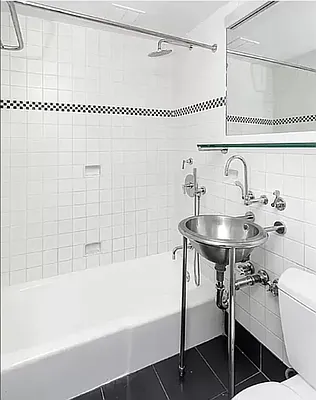 Rented by Living New York | media 3