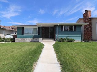7120 39th Ave NW, Edmonton, AB T6K0R6