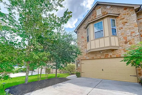 50 Cheswood Manor Dr Photo 1