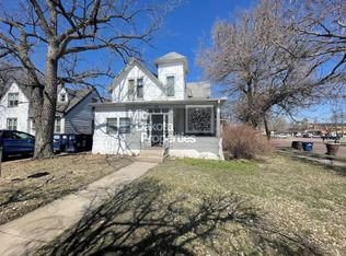 200 W 4th/401 N Rowley, Mitchell, SD 57301