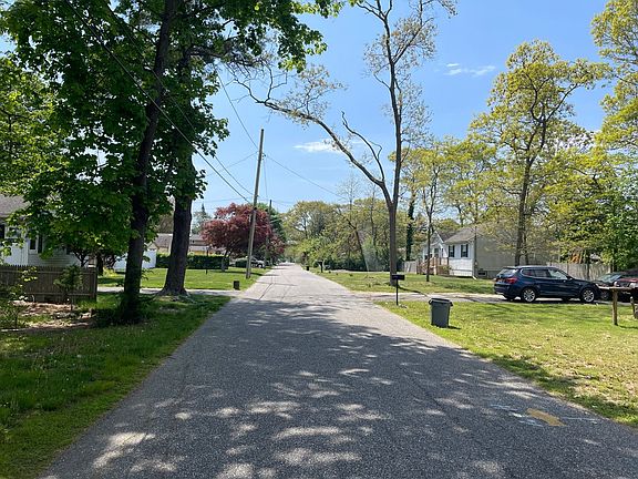 4th image of 165 Orchid Dr