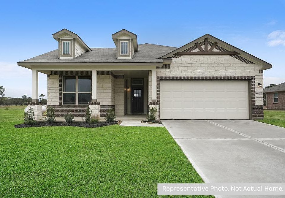 1st image of 1027 Brahma Cir
