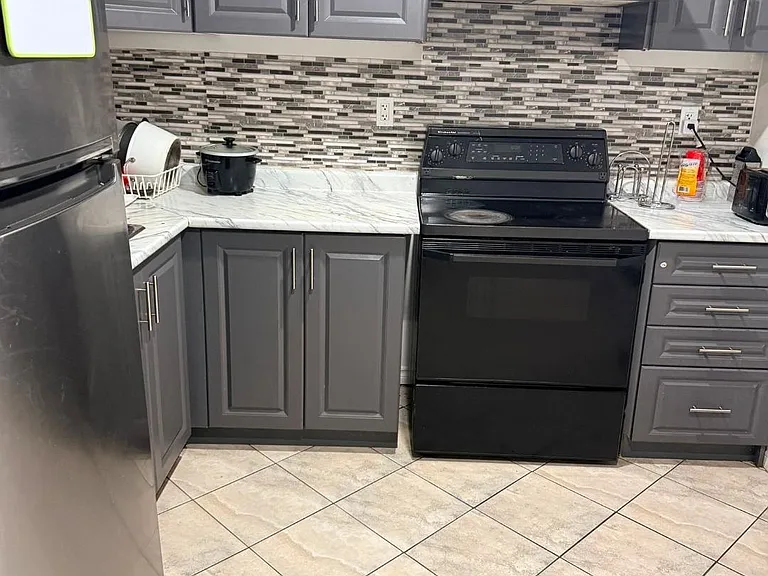 1150 Kipps Ln #UPPER — Photo 3