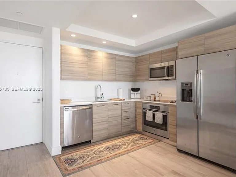 121 NE 34th St #2111 — Photo 37