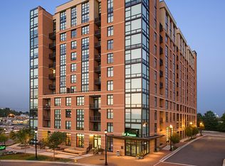 2727 S Quincy St APT 202, Arlington, VA 22206