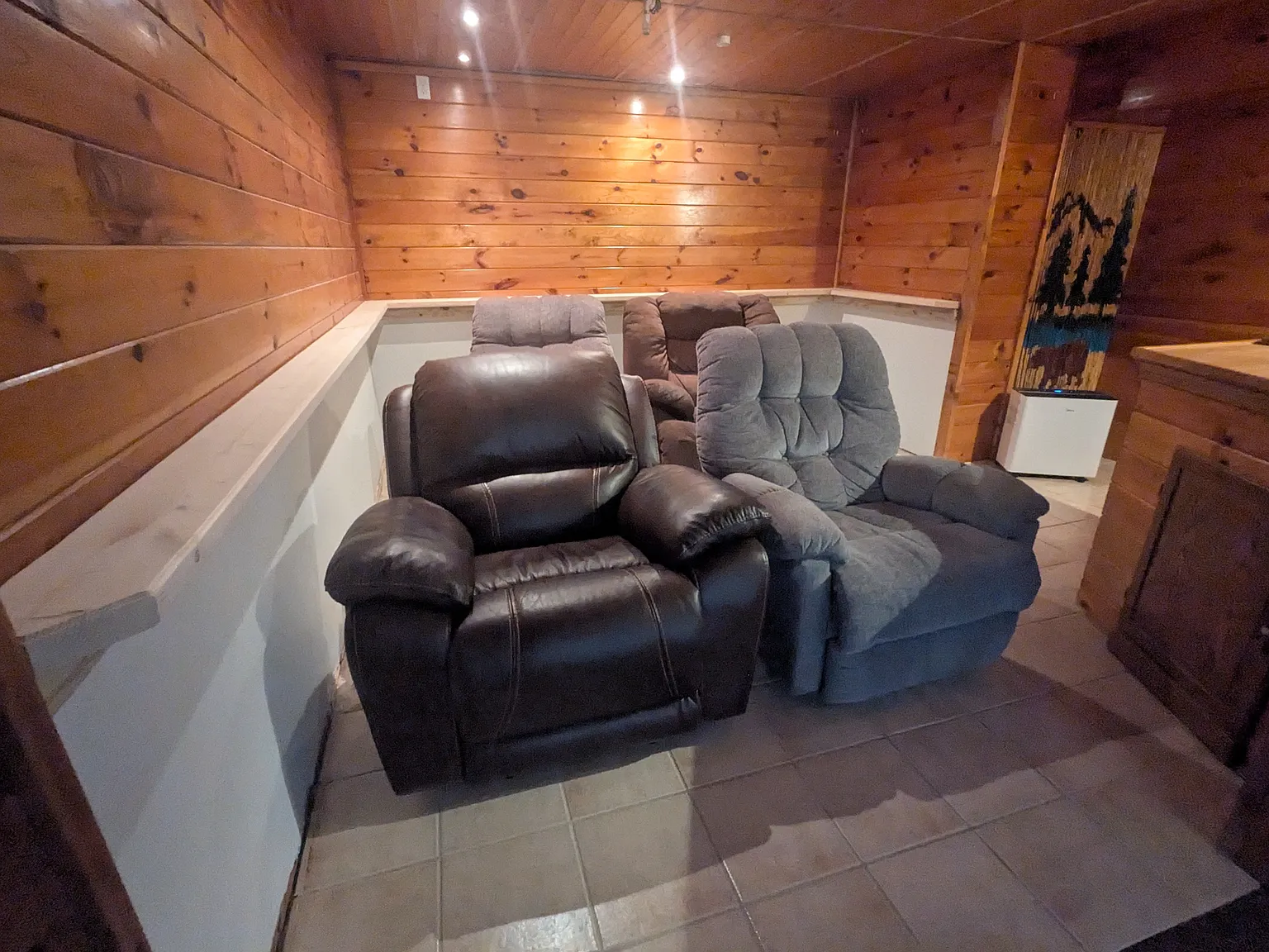 4 bed, 2688 sqft, $2,800 — Photo 3