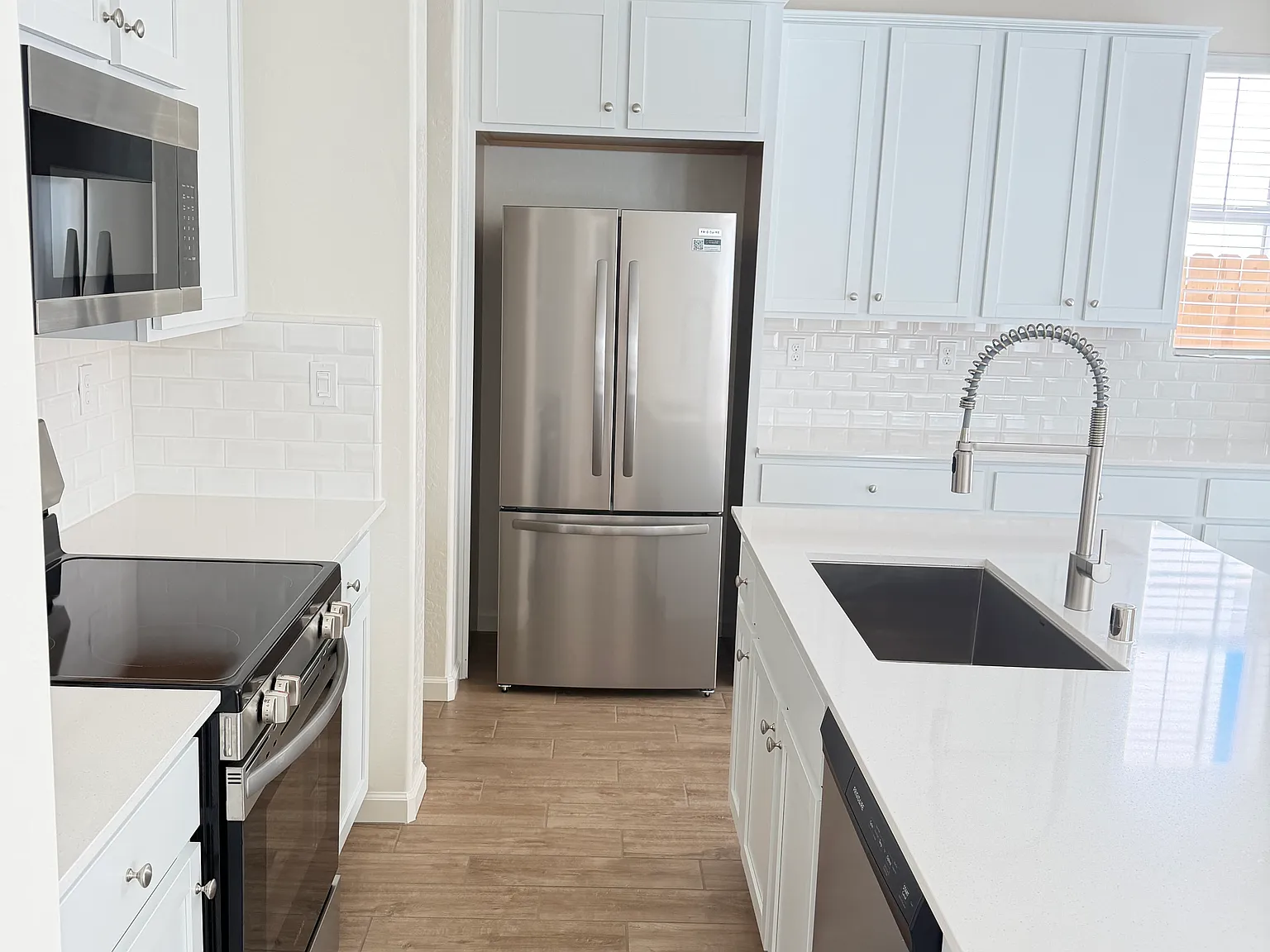 1508 Woodhill Ln — Photo 2