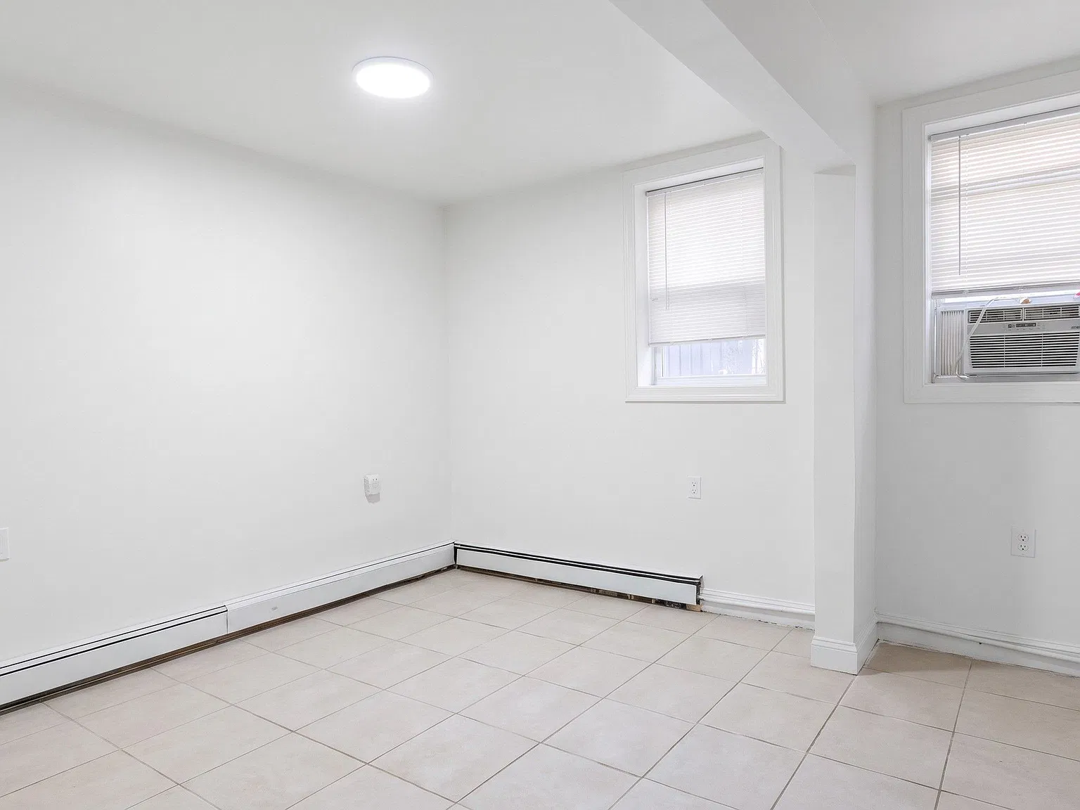 62 Winfield Ave — Photo 4