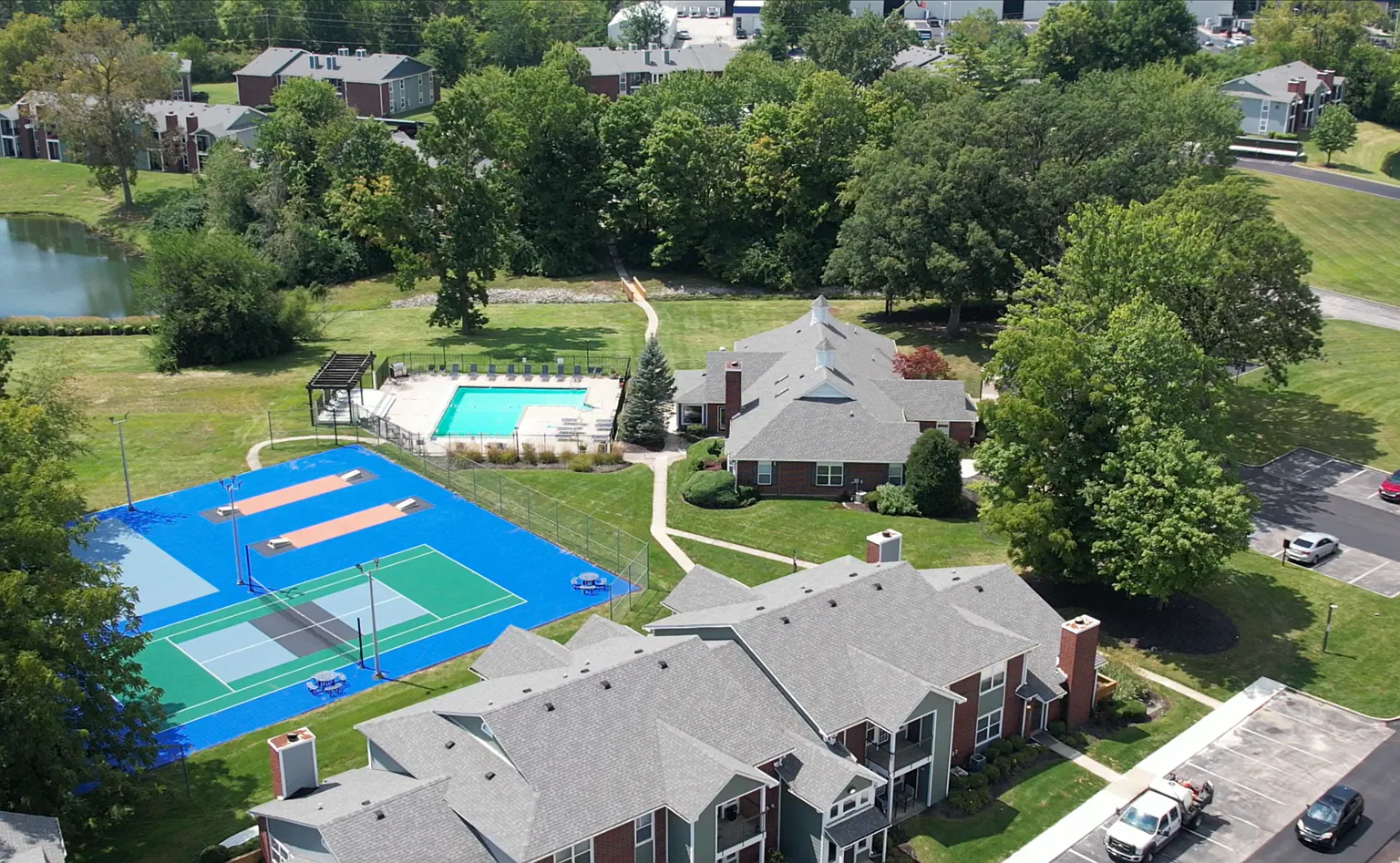 Enclave at Eagle Creek Apartments — Photo 2