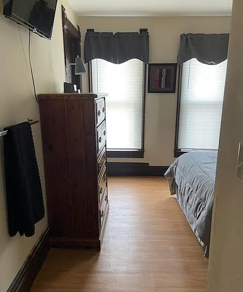 813 10th St #2 — Photo 33