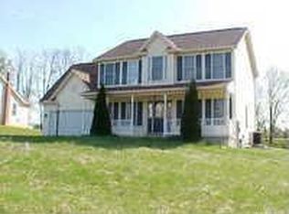 7 Carriage Ln, Mifflintown, PA 17059