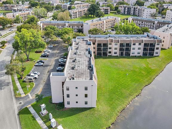 3rd image of 10466 Sunrise Lakes Blvd APT 310