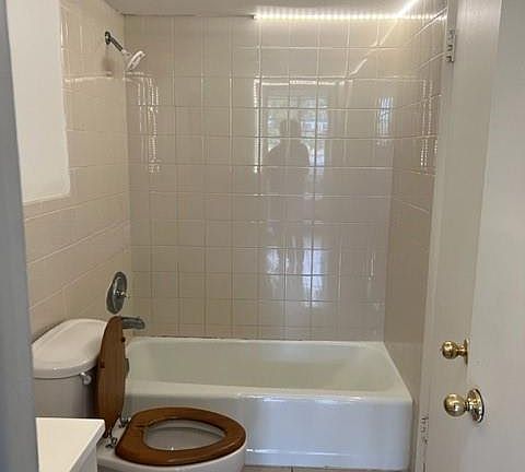 2nd image of 2174 NE 170th St #211
