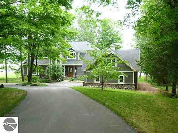2nd image of 1239 NW Torch Lake Dr