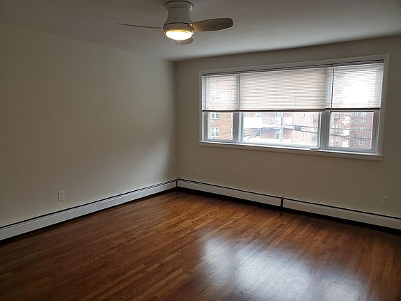 4th image of 35 Yonkers Ter Floor 2