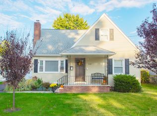 3-17 26th St, Fair Lawn, NJ 07410