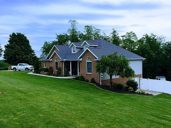 3rd image of 110 Jessop Dr
