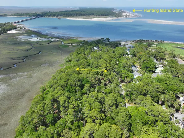 456 Porpoise Dr, Saint Helena Island, SC 29920