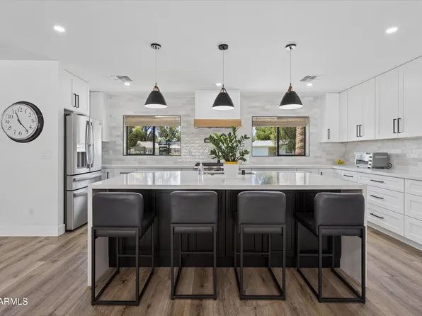 504 W HARMONT Drive, Phoenix, AZ 85021