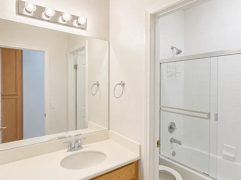 3574 Torrey View Ct — Photo 32
