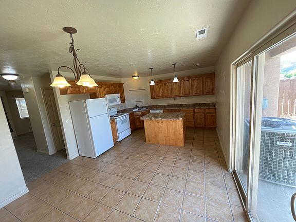 4th image of 1171 N Cedar Blvd Unit 1-4