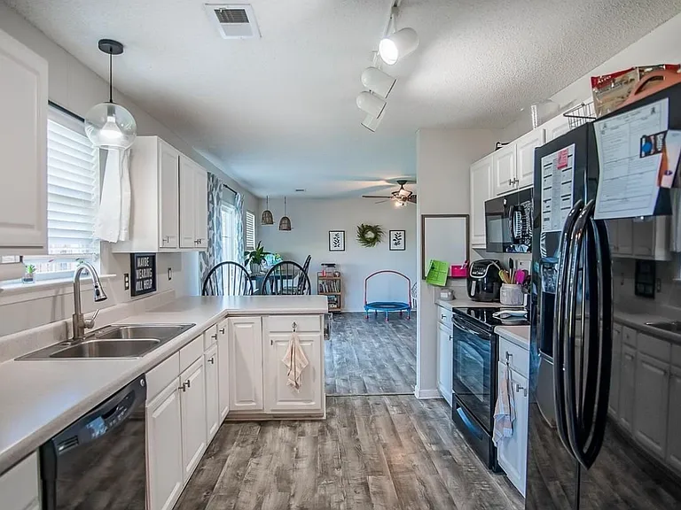 456 Candleglow Dr — Photo 7