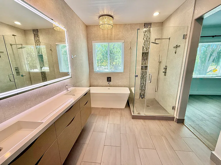4238 Diavila Ave — Photo 45