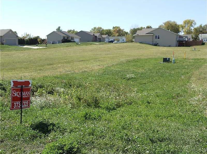 2nd image of 310 Grant Avenue Cir
