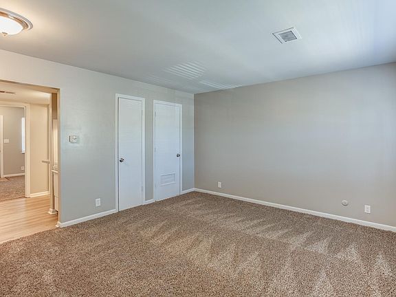 3rd image of 2612 Lincoln Ave