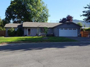 512 NW Lynel Ct, Grants Pass, OR