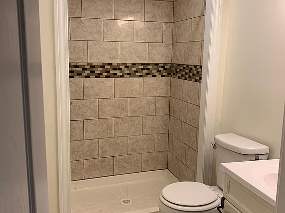 2nd image of 1929 W 22nd Pl Floor 1
