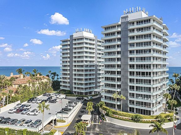 3rd image of 3554 Ocean Dr Ph 3S