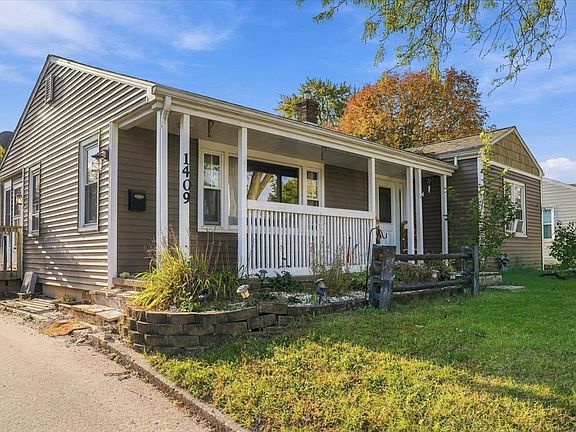 2nd image of 1409 Grandview Dr
