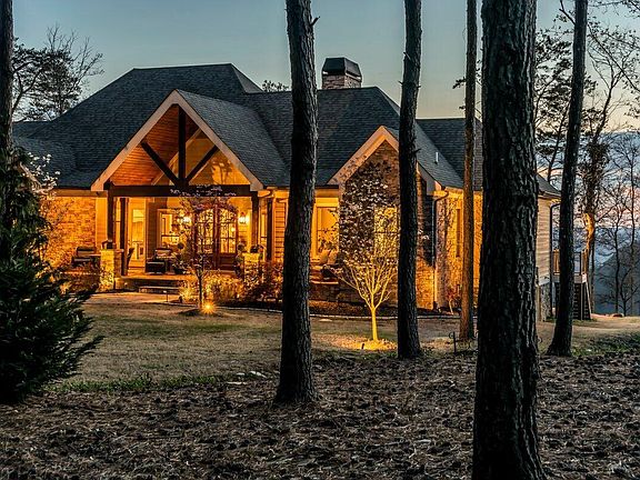 3rd image of 209 Moonshine Dr