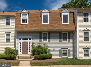 13 Pickering Ct APT 102, Germantown, MD 20874