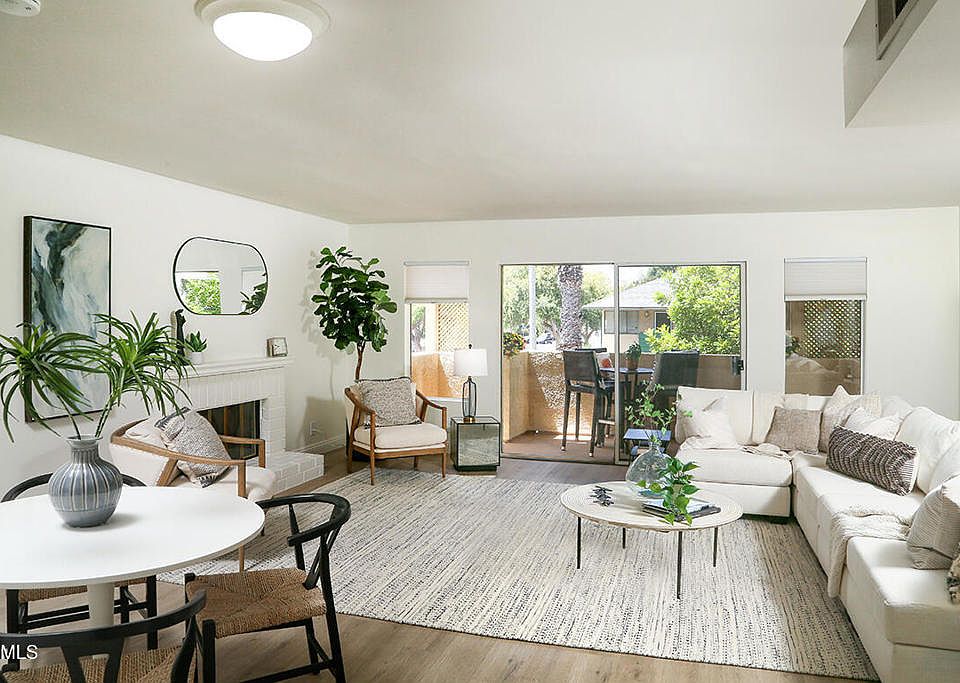 1st image of 150 S Michigan Ave APT 201