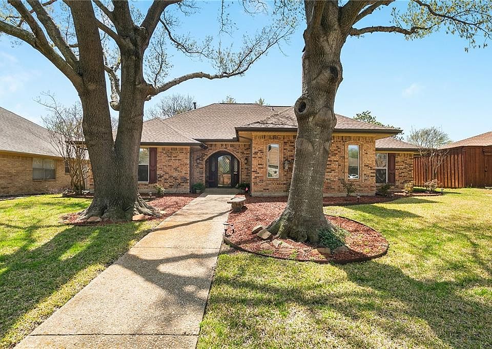 1st image of 1808 Knob Hill Dr