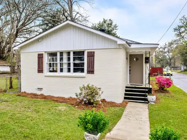 1301 E 67th St, Savannah, GA 31404