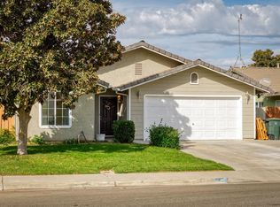 795 Cedar Ln, Livingston, CA