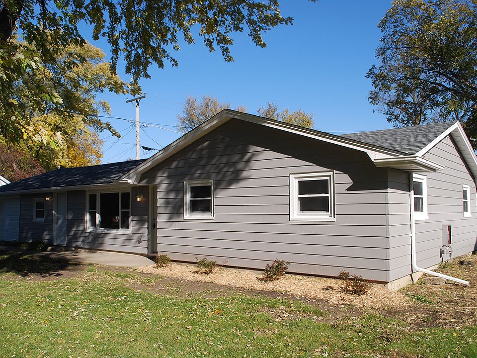 1st image of 307 N 1st St