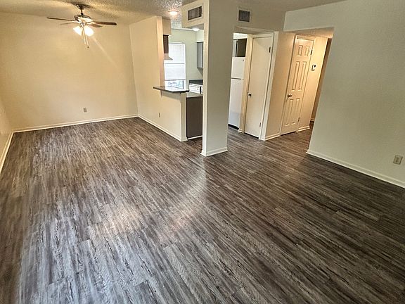 2nd image of 405 Summer Ct #B