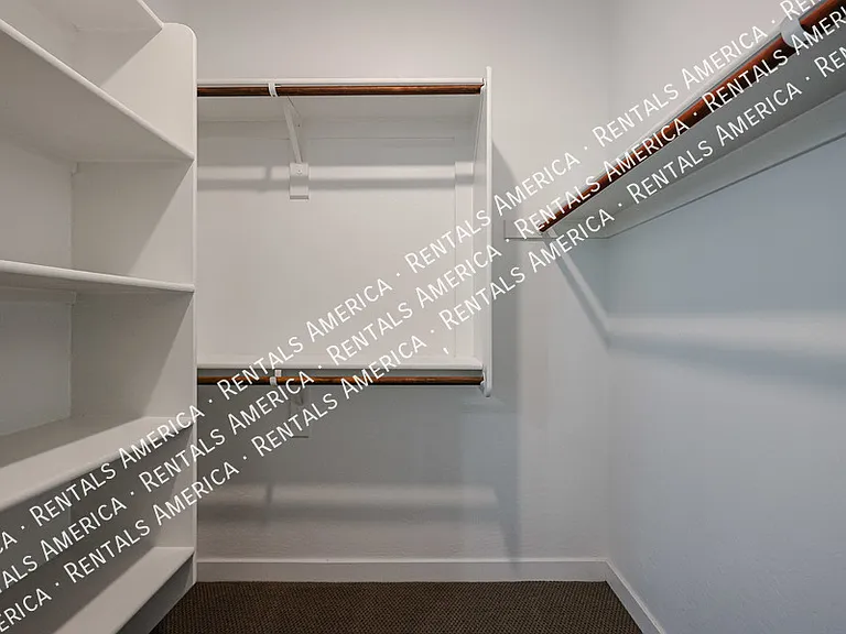 1051 E Armstrong Way — Photo 27