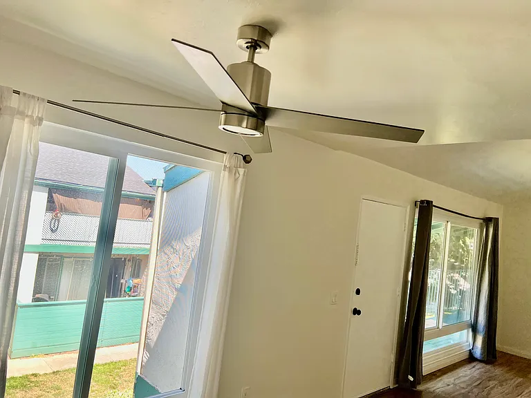 1811 E Grand Ave — Photo 3