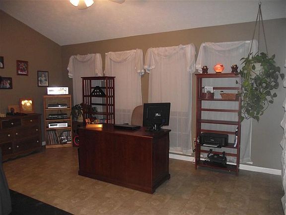 5th image of 1461 Red Barn Way