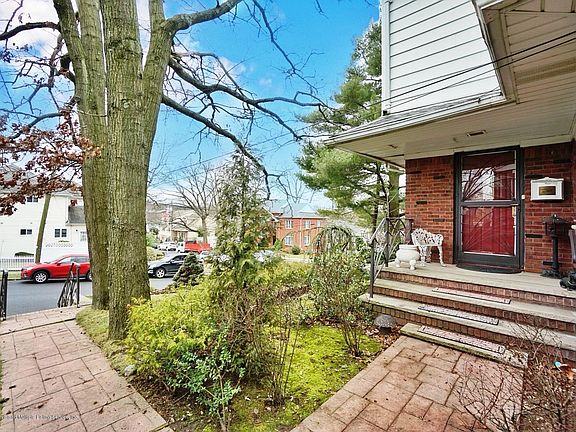 4th image of 41 Schmidts Ln